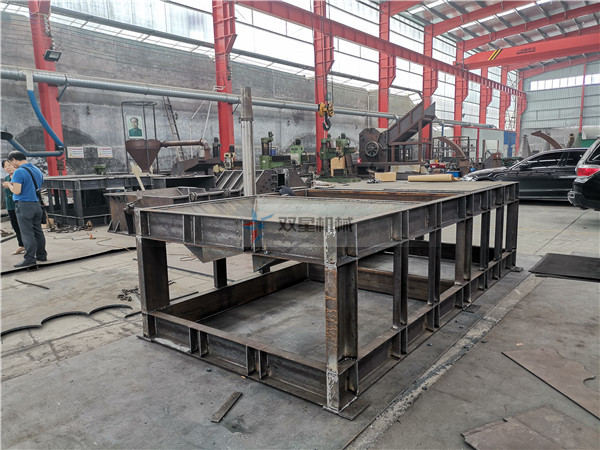 <a href='http://lifuhuoban.cn/psxl/4.html' target='_blank'><span>廢鋼破碎機(jī)</span></a>設(shè)備客戶現(xiàn)場(chǎng)考察