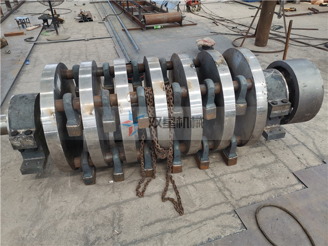 <a href='http://lifuhuoban.cn/psxl/4.html' target='_blank'><span>廢鋼破碎機(jī)</span></a><a href='http://lifuhuoban.cn/scxc/1572.html' target='_blank'><span>錘頭</span></a>