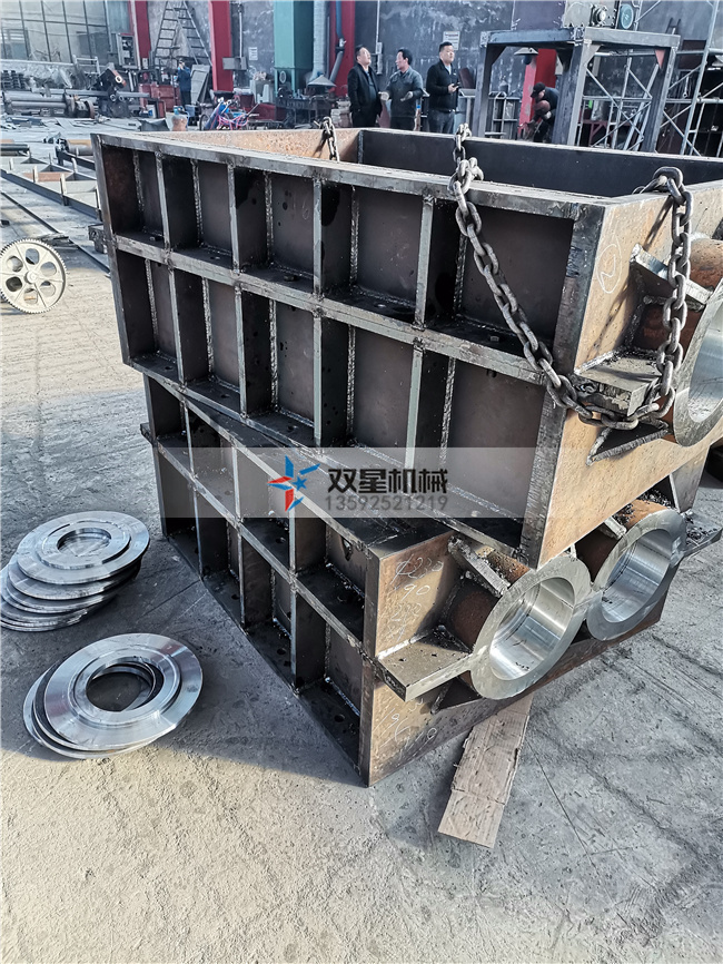 <a href='http://lifuhuoban.cn/ssxl/10.html' target='_blank'><span>金屬撕碎機</span></a>撕碎箱體實拍