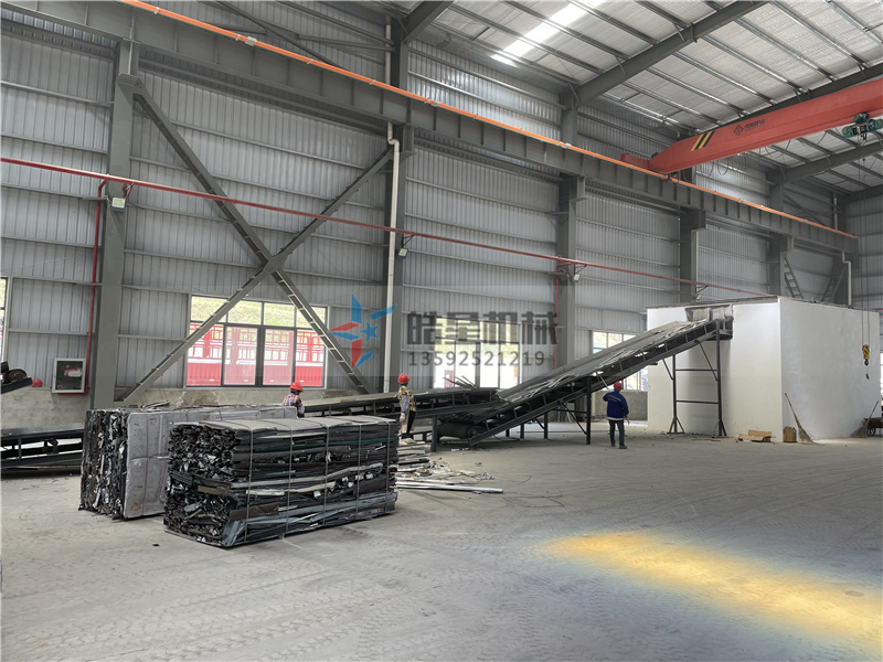 廢鋼破碎機(jī)設(shè)備實(shí)現(xiàn)新能源廢料的再生利用 廢鋼破碎機(jī)設(shè)備實(shí)現(xiàn)新能源廢料的再生利用